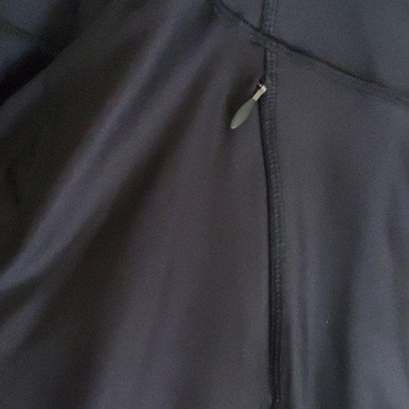 NWT Under Armour UA Mileage Heatgear Capris - Picture 5 of 7